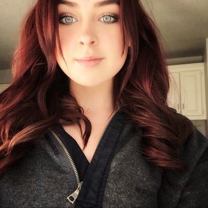 Meet your Posher, Avery